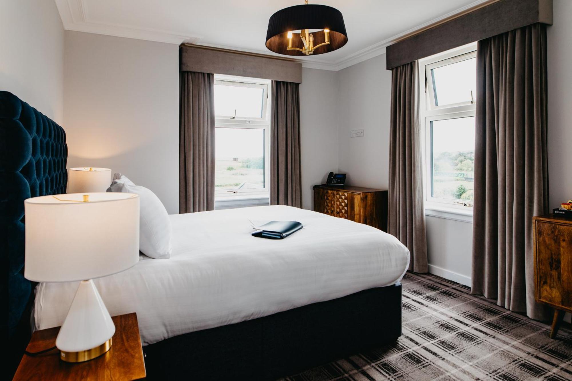 Udny Arms Hotel Newburgh  ภายนอก รูปภาพ